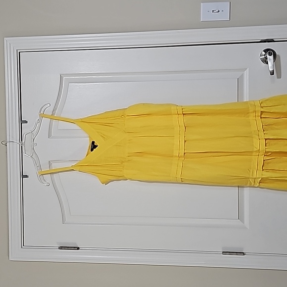 Simply Vera Wang Yellow Maxi Dress - Picture 2 of 8